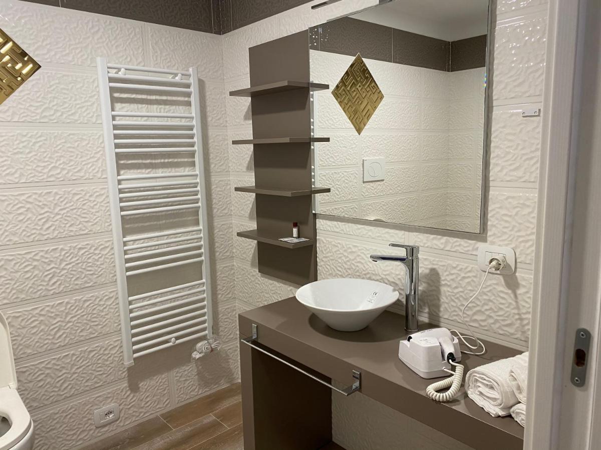 Oasilandia Bed & Breakfast Dorno Luaran gambar